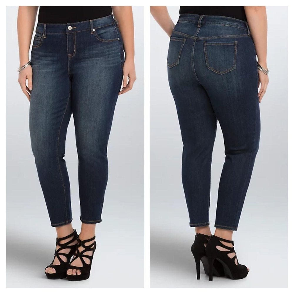 Torrid Girlfriend Jeans Medium Wash Size 16